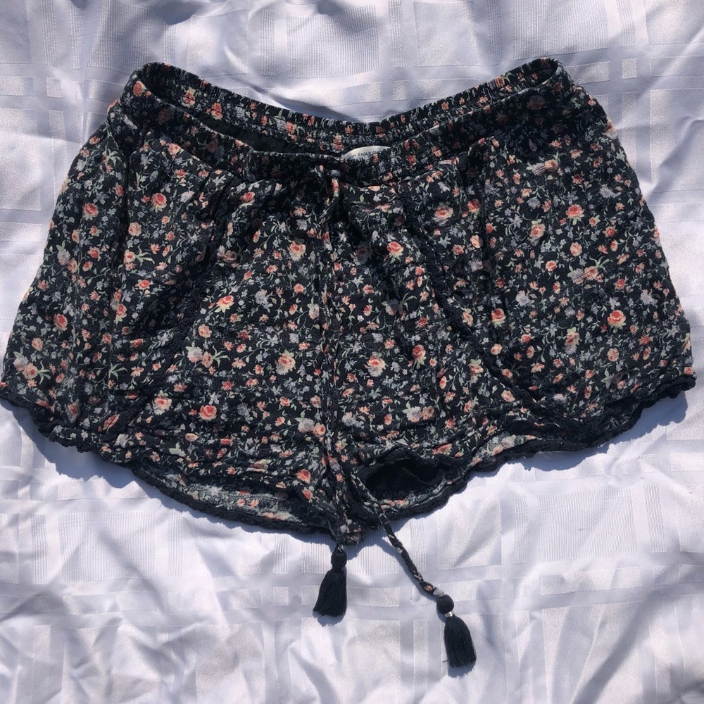 american eagle soft flower shorts